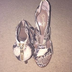 Woman's size 7 Jessica Simpson Brown&Beige 5'Heels