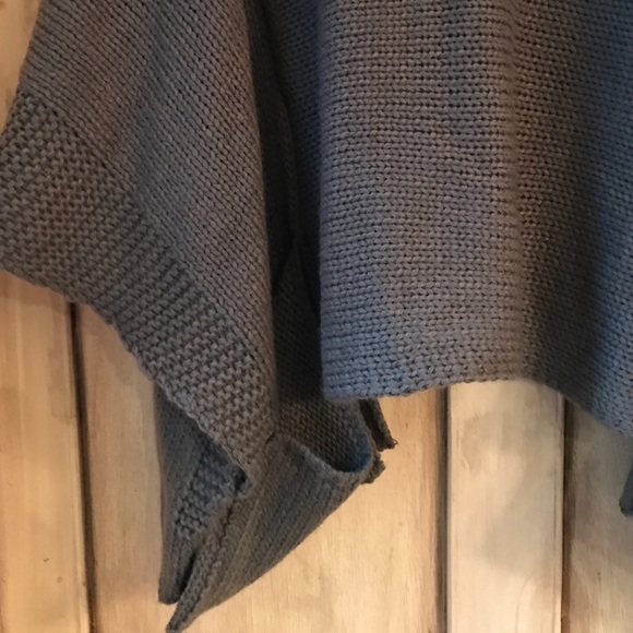 Gray Me In Sweater - Picture 2 of 4