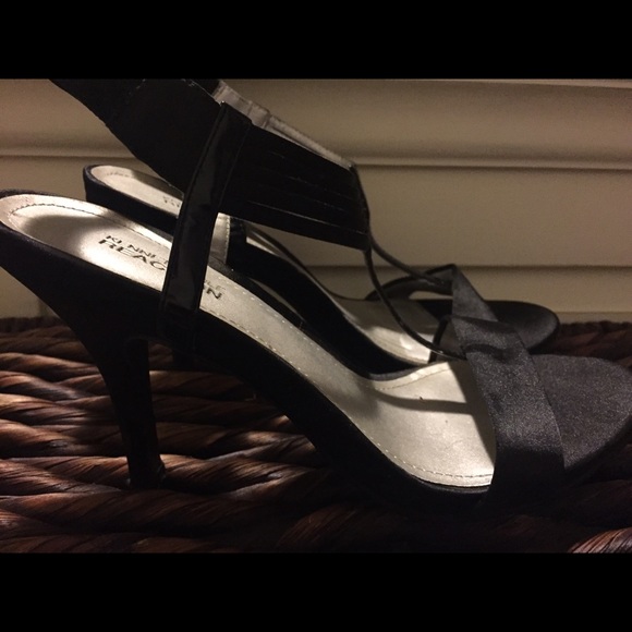 Kenneth Cole heels