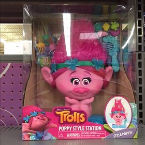 Meet your Posher, Elise