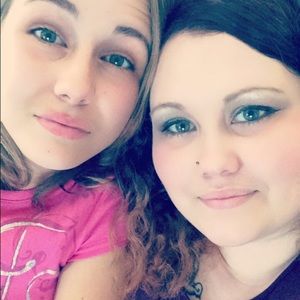 Meet your Posher, Lea