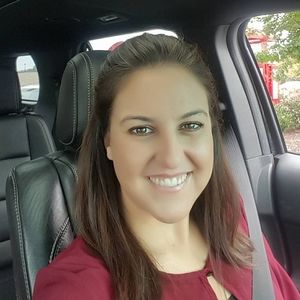 Meet your Posher, Laura