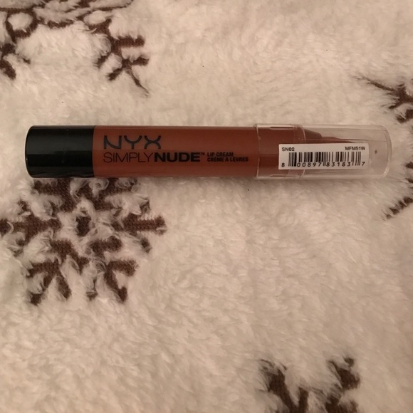 Simply Nude Lipstick