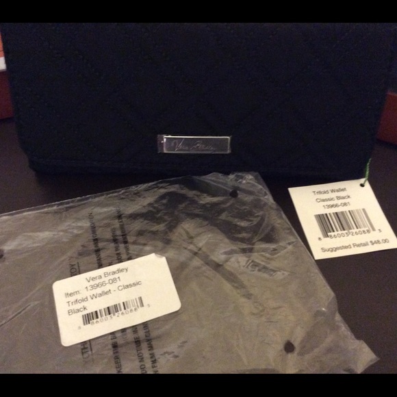 NWT Vera Bradley CLASSIC BLACK Trifold Wallet