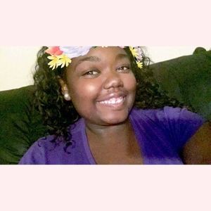 Meet your Posher, Shawnisha