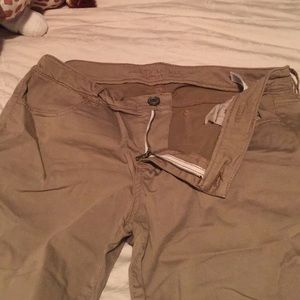 American Eagle khaki jeggings - size 16