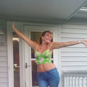 Meet your Posher, Dee