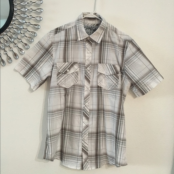 Men's size large short sleeve button down shirt