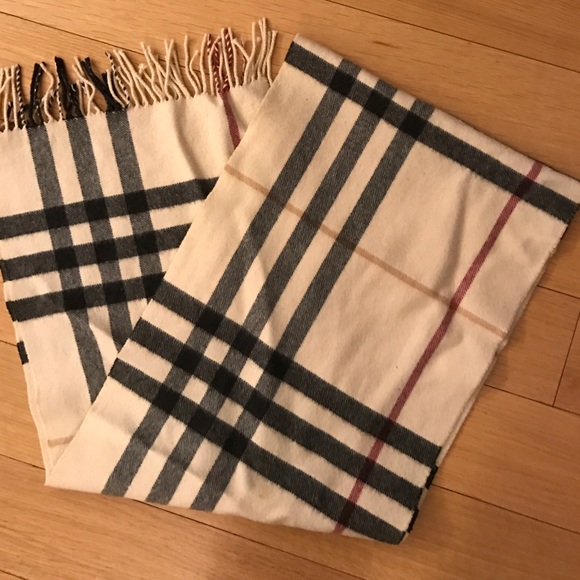 Burberry cashmere scarf