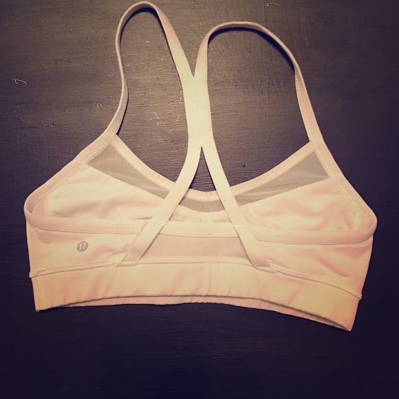 White size 4 Lululemon sports bra