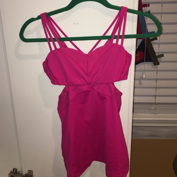 Lulu lemon pink funky back, size 4