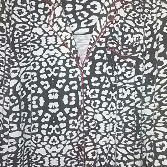 Button down pajama shirt   SOLD - Picture 2 of 3