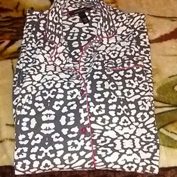 Button down pajama shirt   SOLD - Picture 3 of 3