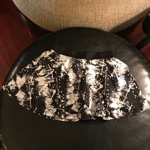 Justice girls Size 10 black splatter skirt