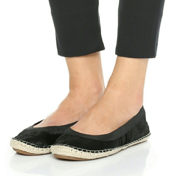 NWOT Black Yosi Samra calfhair Lara flats