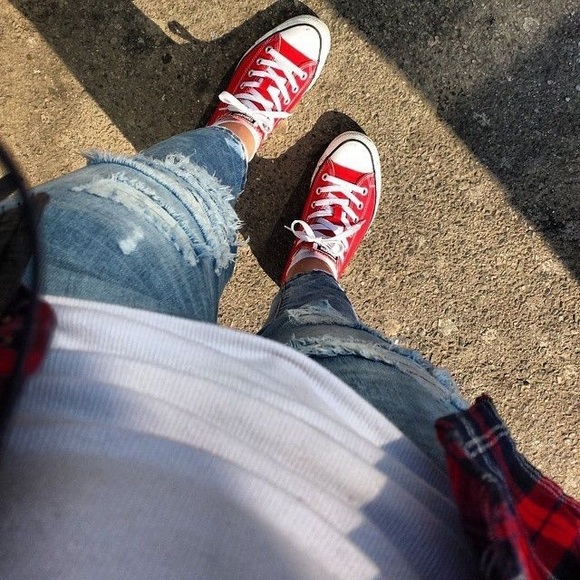 Red low top converse