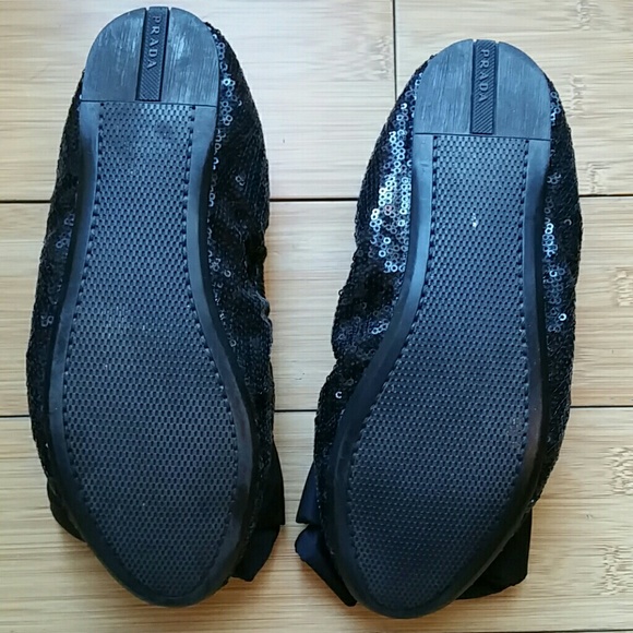 ❌SOLD❌Prada Sequin Bow Flats Authentic❌SOLD❌ - Picture 2 of 4
