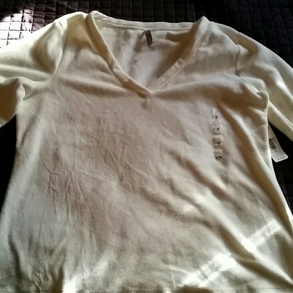 *Brand New* Old Navy White Long Sleeve Fleece Top