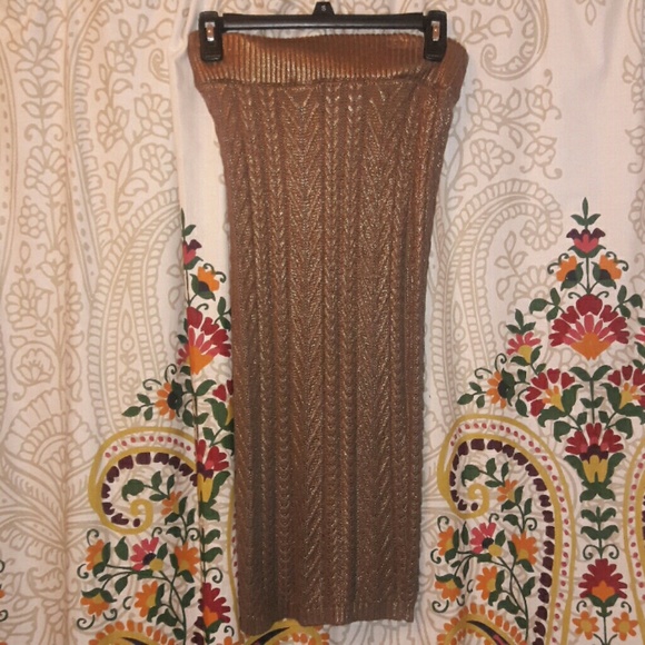 Gold sweater pencil skirt