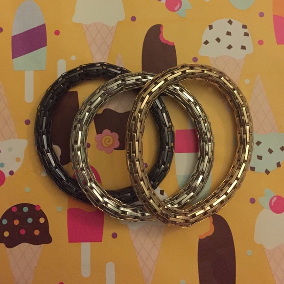 NWOT Metallic bracelet bundle