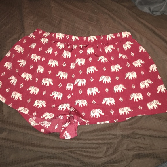 NWOT Elephant tap short