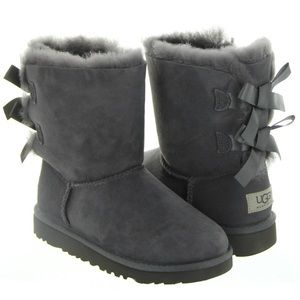 short gray uggs with bows short gray uggs with bows