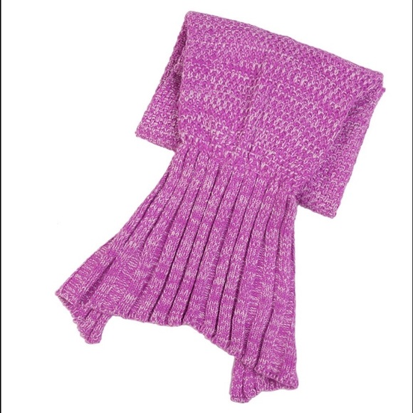 โจ๐ PINK MERMAID TAIL BLANKET โจ๐ - Picture 2 of 3