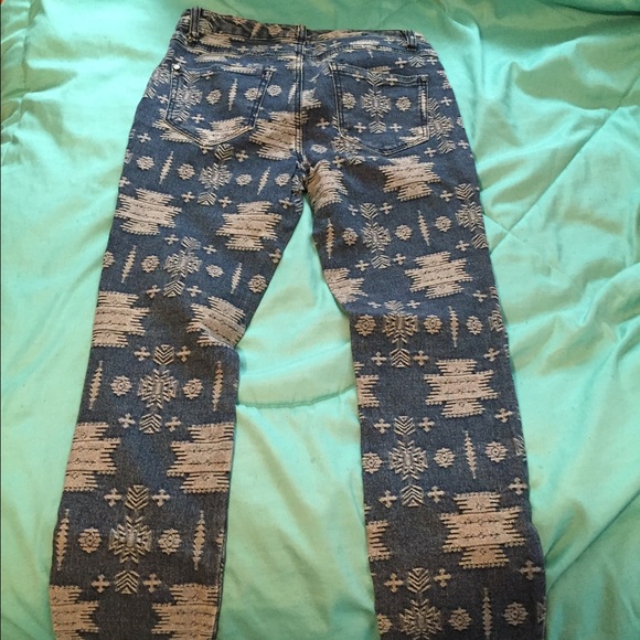 Jeans - Picture 2 of 3