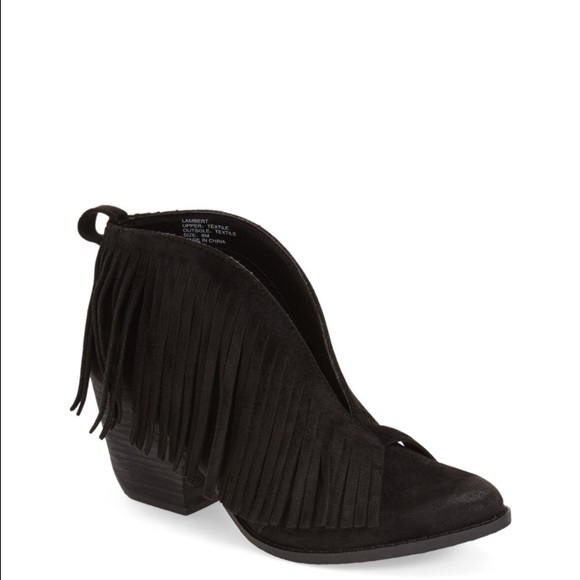 Black suede Matisse booties