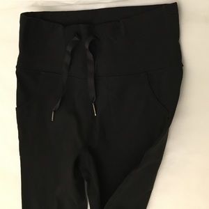 Lululemon tight drawstring leggings with pockets