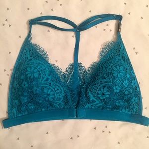 Victoria's Secret Turquoise Front Clasp Br