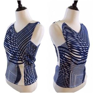 Sleeveless Blue warp pattern top