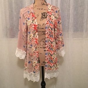Floral and lace kimono