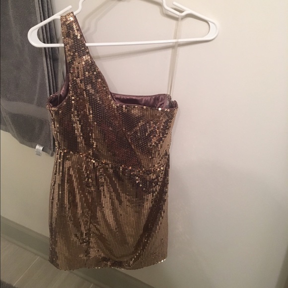 Forever 21 Dresses - Holiday Sparkly Dress π Forever 21 Dresses - Holiday Sparkly Dress π