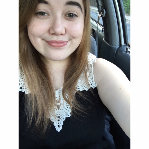 Meet your Posher, Julia - Picture 1 of 1