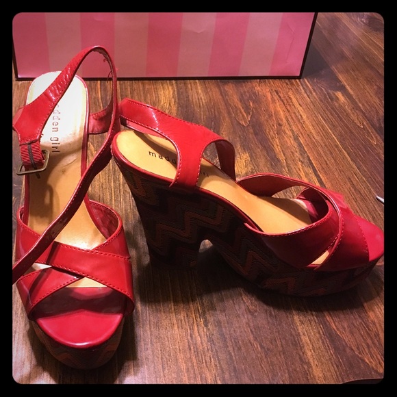 Red and multi-color madden wedge type sandal
