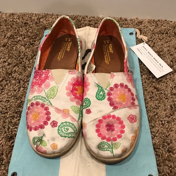 Limited Paisley Blossom TOMS