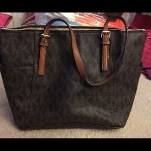Michael kors purse