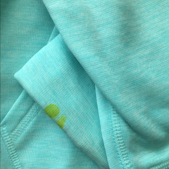 UNDER ARMUOR SWEATSHIRT - Picture 2 of 3