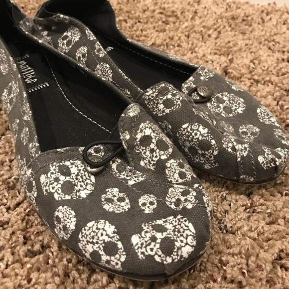 Mad Love Skull Flats