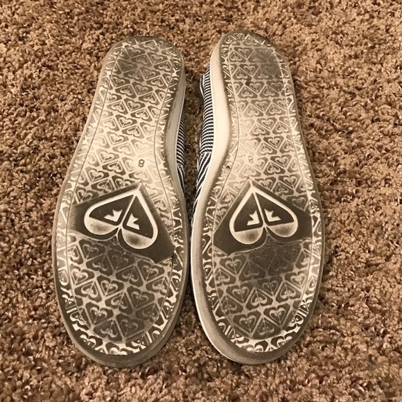 Nautical Roxy Flats - Picture 2 of 4