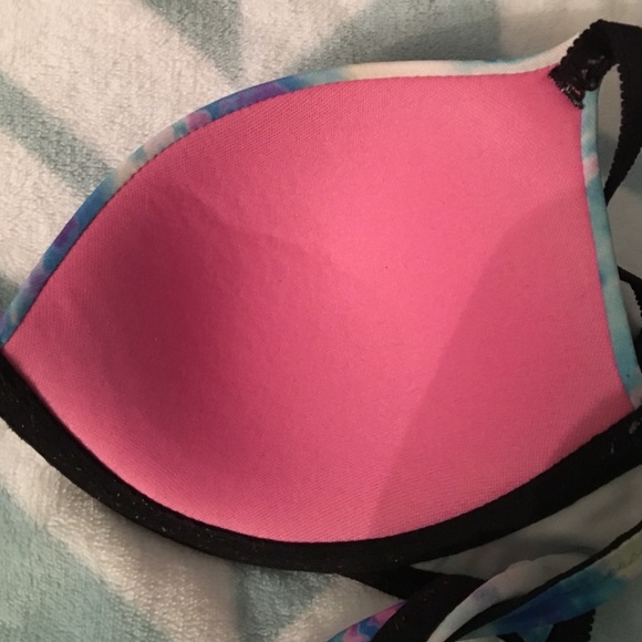 Victorias Secret Bra - Picture 3 of 3