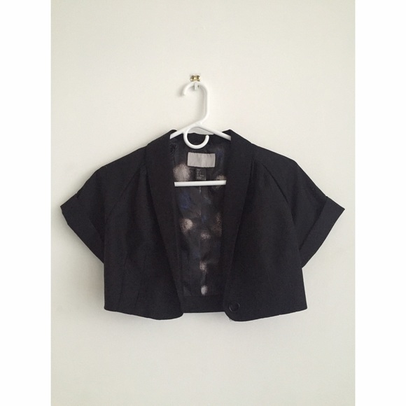 H&M cropped black blazer