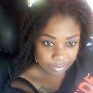 Meet your Posher, Chanel