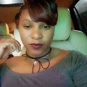 Meet your Posher, Evelyn