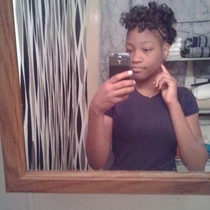 Meet your Posher, Jonika