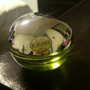 DKNY perfume