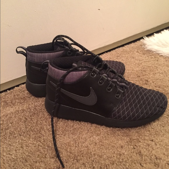 Nike High Top Roshe Run