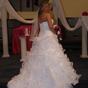 Meet your Posher, April