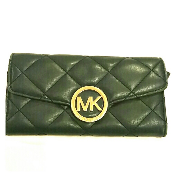 Micheal Kors navy blue wallet